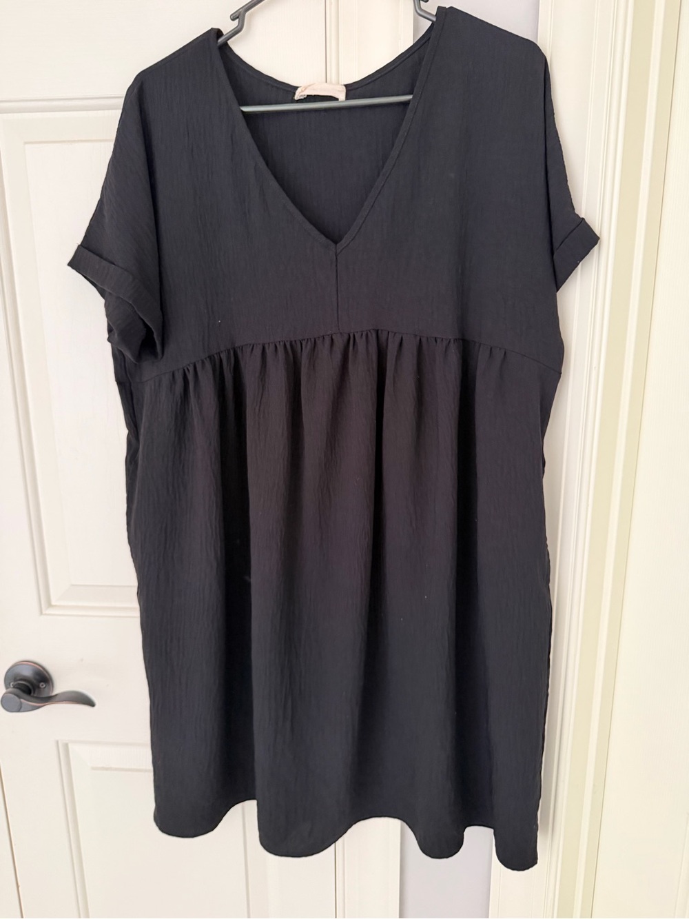 Relaxed Black V-Neck Mini Dress